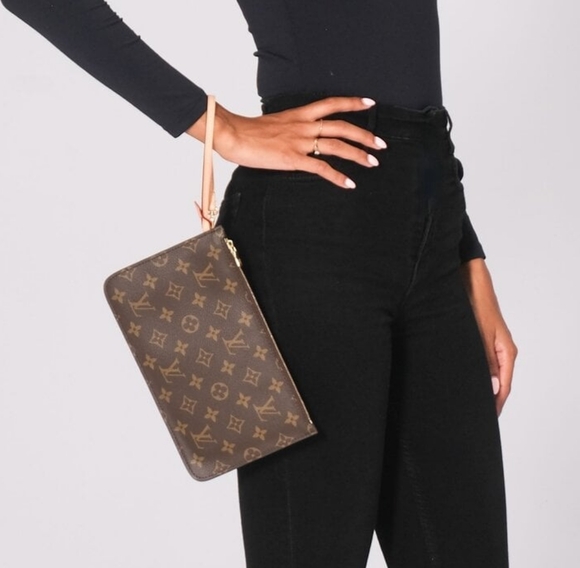 🍁 LOUIS VUITTON Neverfull Monogram GM/MM Clutch/ Wristlet/ Crossbody - Picture 3 of 16